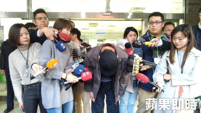 Bạo hành con chỉ vì mua thịt viên không bỏ ớt, ông bố bị dân mạng đánh đến nhập viện rồi vạch trần bộ mặt thật đáng ghê tởm-7