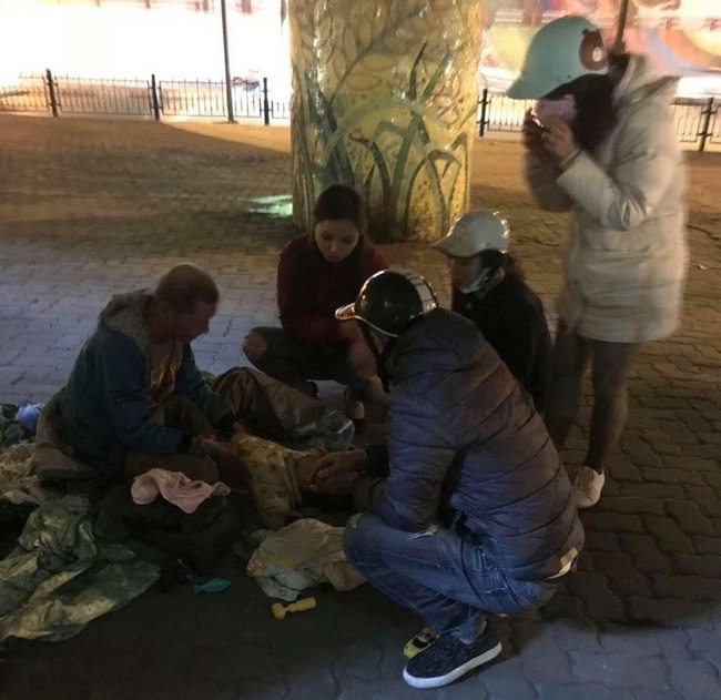 Thông tin bất ngờ về ông ngoại 72 tuổi ôm cháu bé 3 tuổi đi lang thang giữa trời lạnh ở Hà Nội-4