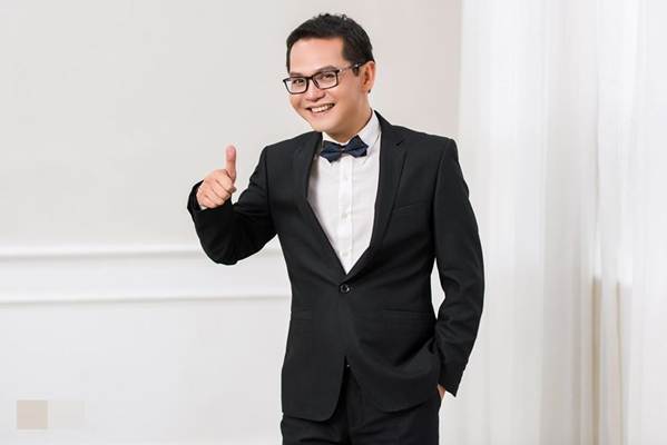 Hé lộ ảnh cưới của NSND Trung Hiếu và vợ kém 19 tuổi xinh như hotgirl-4