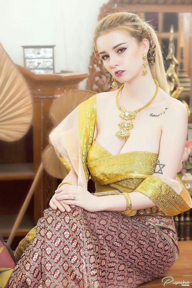 Ồn ào chân dài châu Á mê bóng đá: Bị bắt vì cá độ, tỏ tình gây bão-6