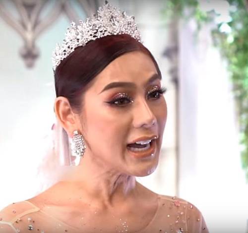 Hết da đen sạm, mặt đầy nếp nhăn, Lâm Khánh Chi lại gây choáng với vùng cổ chảy xệ-5