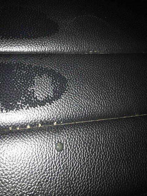 Phát hiện dấu vết lạ trên ô tô khi chồng đi công tác về, suy luận từ chị em khiến vợ trẻ chết lặng-2