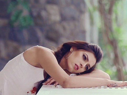 Vừa mới chê chị chồng, tôi lĩnh ngay hậu quả trong ngày cưới của bạn thân