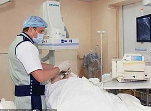 Thân nhiệt hạ quá thấp sau uống rượu, người phụ nữ chết tức tưởi-1