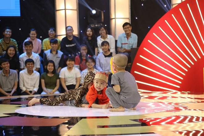 HOT: Lần đầu tiên trong lịch sử Thách thức danh hài, 5 chú tiểu giành giải 200 triệu đồng-2