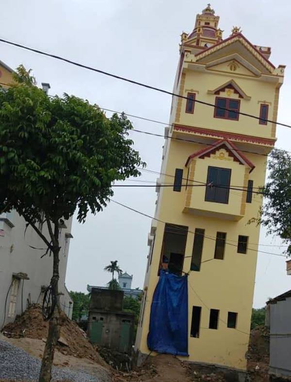 Nhà 5 tầng nghiêng như tháp Pisa, gia chủ không dám ở-2