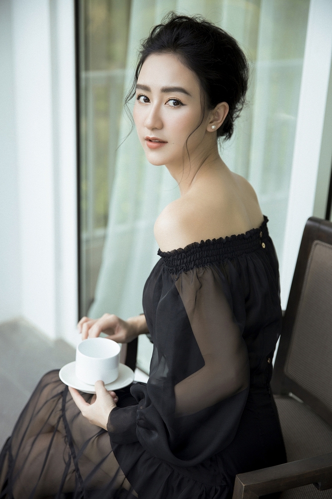 Ngắm vẻ đẹp tinh khôi, nữ tính của Hà Thu trước thềm năm mới Kỷ Hợi-12