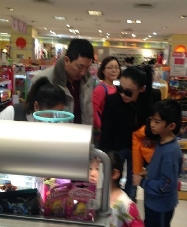 Sinh quý tử cho đại gia, Trương Bá Chi được người tình tặng siêu biệt thự trị giá 250 tỷ đồng?-5