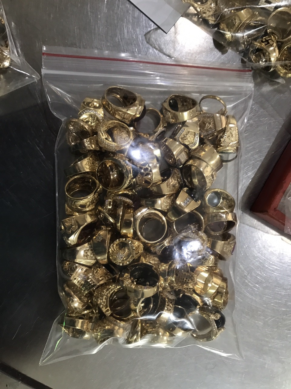 Công an Quảng Nam tìm chủ sở hữu của 230 lượng vàng không rõ nguồn gốc-3