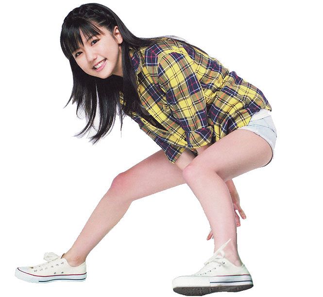 ‘Lịm tim’ trước vẻ đẹp bốc lửa của bà xã tuyển thủ Nhật Bản-11