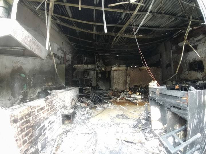 Hà Nội: Lửa thiêu rụi quán cháo ếch, 1 người bị thương-3