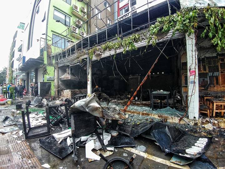 Hà Nội: Lửa thiêu rụi quán cháo ếch, 1 người bị thương-4