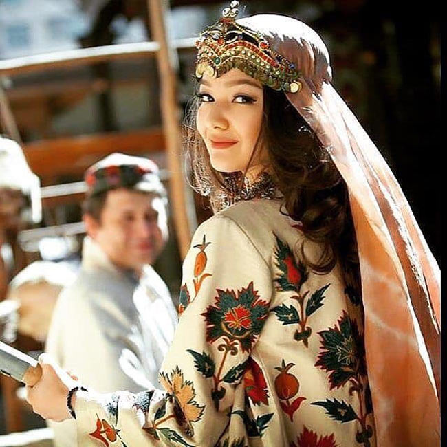 Tộc người nhiều gái đẹp nhất, sản sinh toàn quốc sắc thiên hương ở Trung Quốc-9