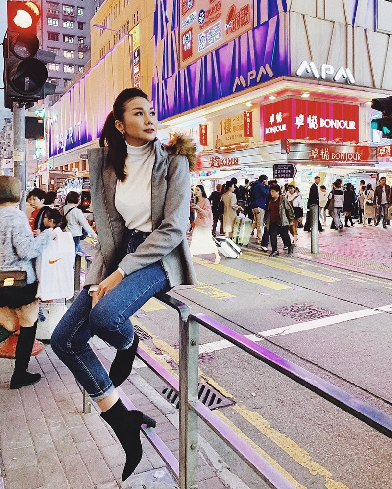 Kỳ Duyên hút hồn với tuyệt chiêu mặc áo phanh cúc - Sơn Tùng dát hàng hiệu trăm triệu dạo biển-10