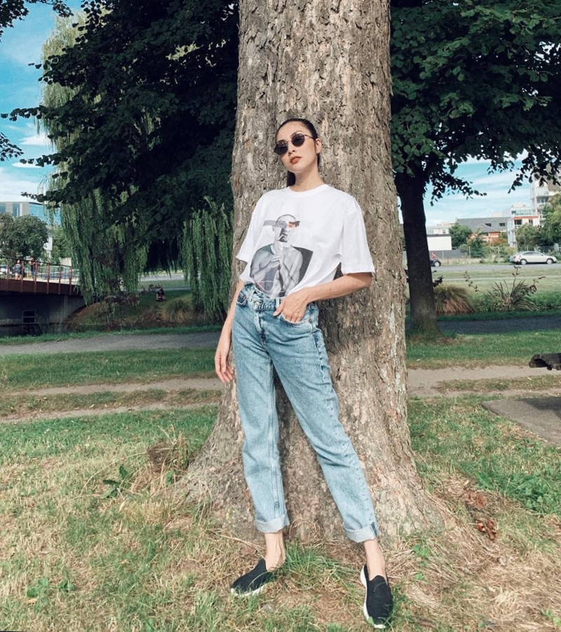 Kỳ Duyên hút hồn với tuyệt chiêu mặc áo phanh cúc - Sơn Tùng dát hàng hiệu trăm triệu dạo biển-5