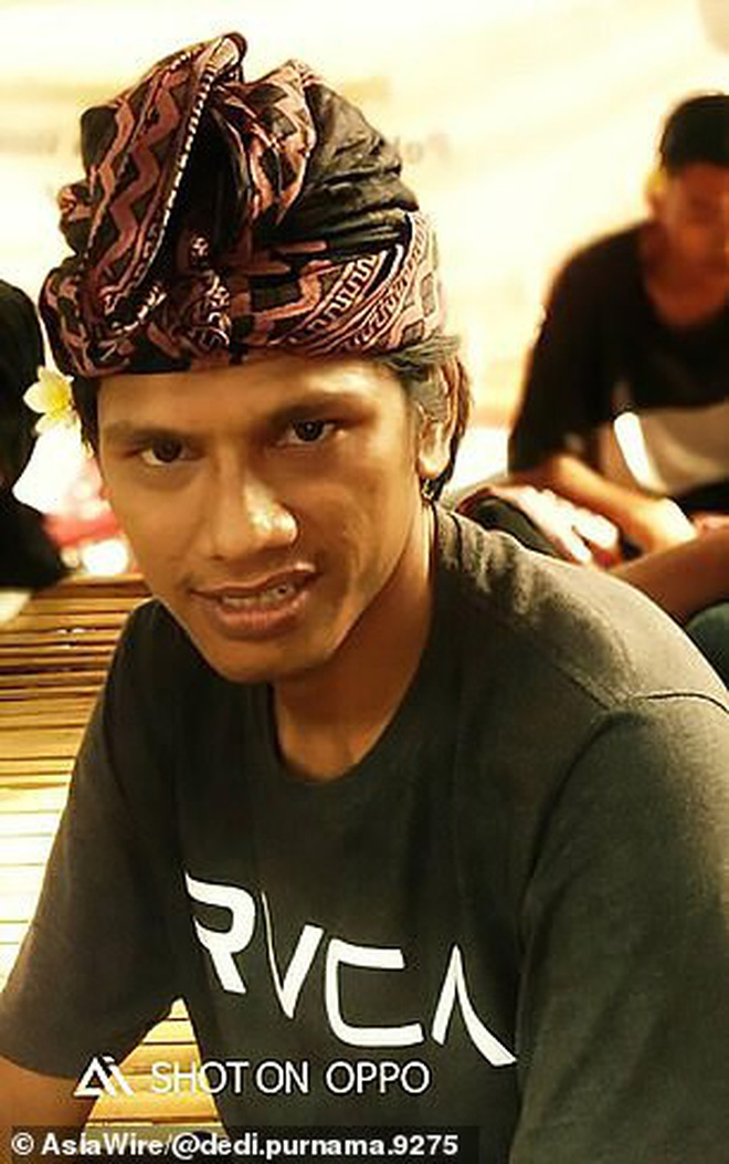 Indonesia: Vợ tẩm xăng thiêu chồng vì không chịu đưa mật khẩu điện thoại-1