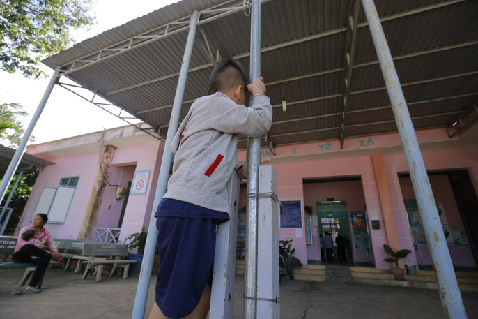 Buốt lòng tiếng khóc con thơ mất cả cha lẫn mẹ dưới bánh xe container-8