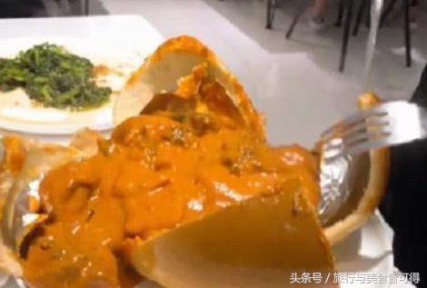 Ổ bánh mì làm từ 20 con cua giá hơn 1 triệu đồng, nhưng cắt ra thực khách chết lặng-4