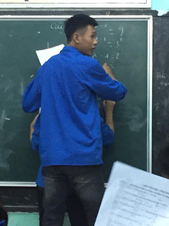 Cám cảnh những đôi bạn đũa lệch: Thật cay đắng khi chân người ta dài đến... nách mình-3