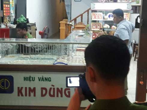 Bất ngờ vụ bán 230 lượng vàng: Lấy trộm của chủ trong 6 năm liền-5