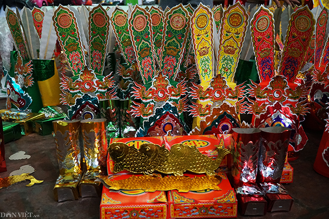 Làng nghề làm vàng mã hối hả chuẩn bị Tết ông Công ông Táo-8