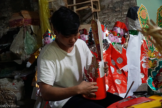 Làng nghề làm vàng mã hối hả chuẩn bị Tết ông Công ông Táo-9