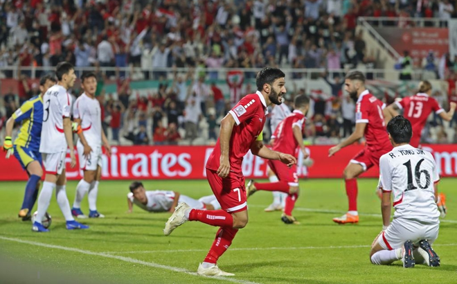 Dân mạng Thái Lan mỉa mai khi ĐT Việt Nam vào vòng 1/8: Đi tiếp nhờ cái thẻ vàng, tự hào gớm”-2