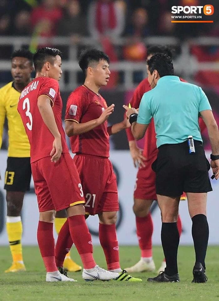Nóng: Trọng tài cực gắt, từng rút mưa thẻ tại chung kết lượt về AFF Cup 2018, cầm còi trận Việt Nam - Jordan-1