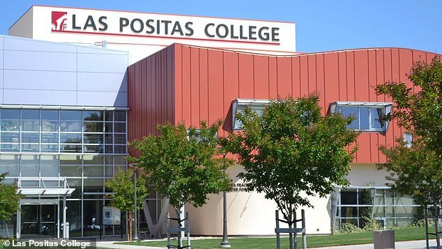 Cuộc sống của thần đồng 9 tuổi ở trường đại học-3