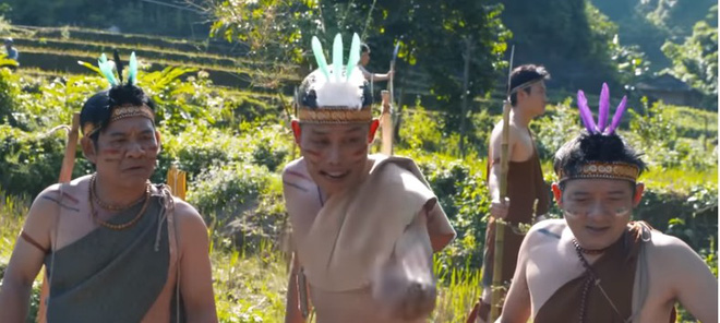 Khán giả bức xúc với phim Tết của Quang Tèo, Chiến Thắng thô tục, hở hang giống phim khiêu dâm-1