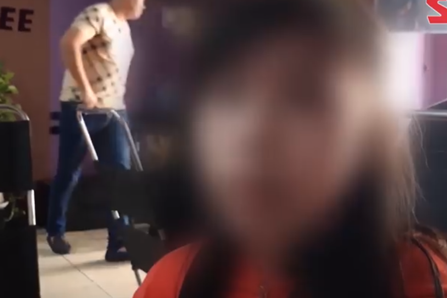 Bé gái 12 tuổi kể bị cha dượng xâm hại tình dục nhiều lần-1