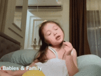 Bị chê photoshop quá đà, Elly Trần tung clip khoe body gợi cảm-1