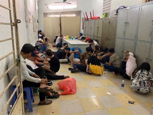 Nợ tín dụng đen hơn 200 triệu, nam sinh lớp 11 bỏ nhà đi, cắt đứt liên lạc với gia đình-3