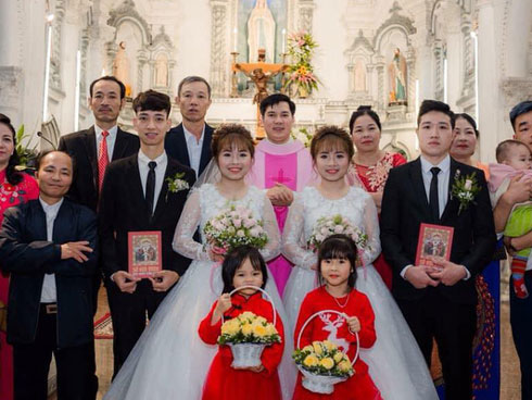 Trước ngày Việt Nam đại chiến Jordan, lộ diện anh em thất lạc giống nhau như tạc với Hoàng tử Đức Huy-13