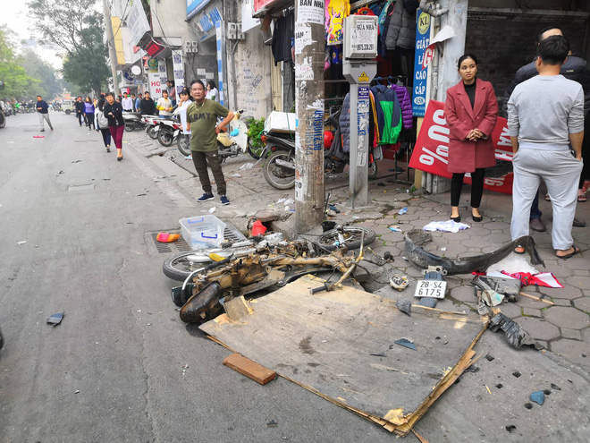 Vụ xe điên gây tai nạn liên hoàn khiến 1 người tử vong: Tài xế xuống xe xin lỗi từng nạn nhân, người thân gào khóc tại hiện trường-3