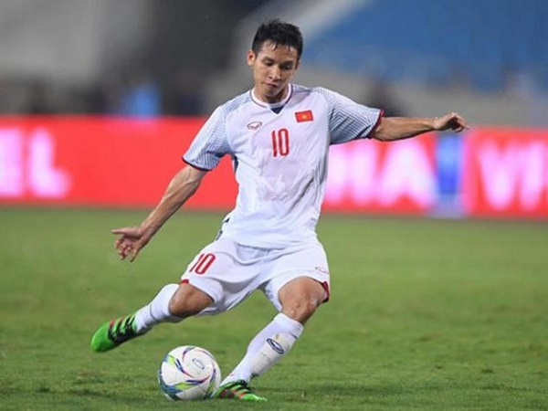 Vì sao HLV Park Hang Seo ngồi thẫn thờ ngoài sân Al Tayer?-7