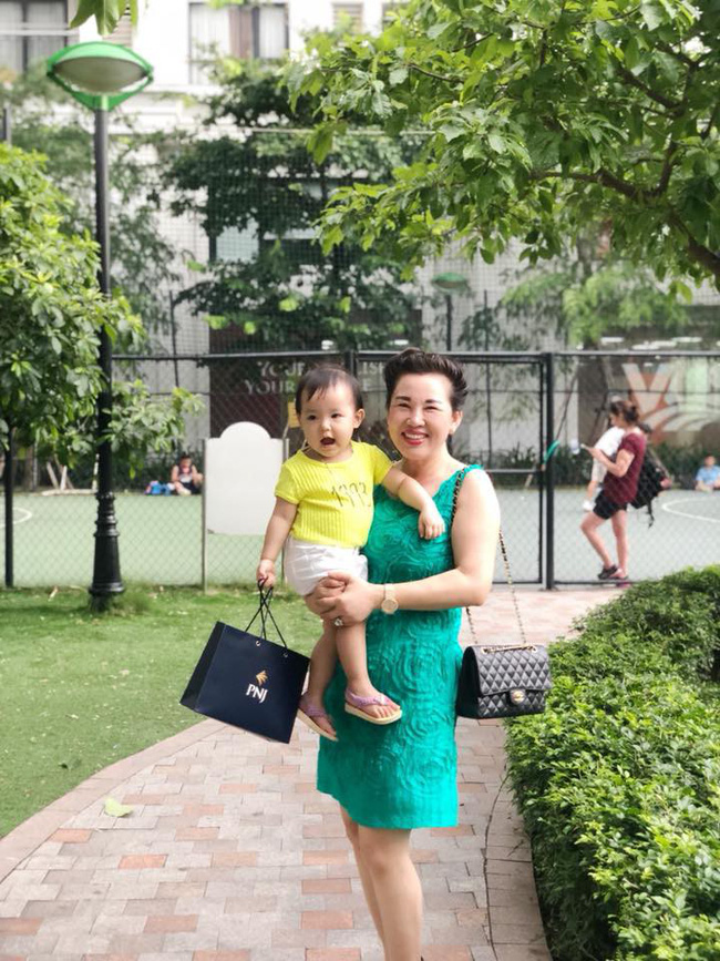 Cô dâu trong đám cưới 200 cây vàng ở lâu đài xinh đẹp, nhưng nhan sắc của người mẹ mới thật đáng ngưỡng mộ-19