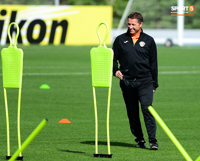 Việt Nam vs Jordan: Cuộc chiến giữa niềm tin và những đồng tiền quyền lực-5