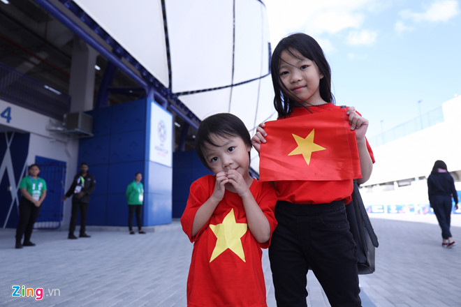 Hàng triệu người hâm mộ vỡ òa hạnh phúc trước chiến thắng của ĐT Việt Nam-69