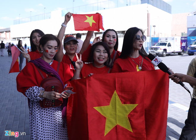 Hàng triệu người hâm mộ vỡ òa hạnh phúc trước chiến thắng của ĐT Việt Nam-70