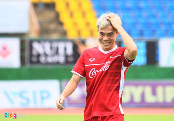 Hàng triệu người hâm mộ vỡ òa hạnh phúc trước chiến thắng của ĐT Việt Nam-72