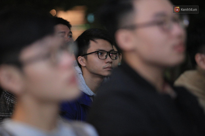 Hàng triệu người hâm mộ vỡ òa hạnh phúc trước chiến thắng của ĐT Việt Nam-39