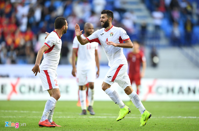 Vì sao Việt Nam bị thổi quả phạt gián tiếp dẫn đến bàn thua?-1