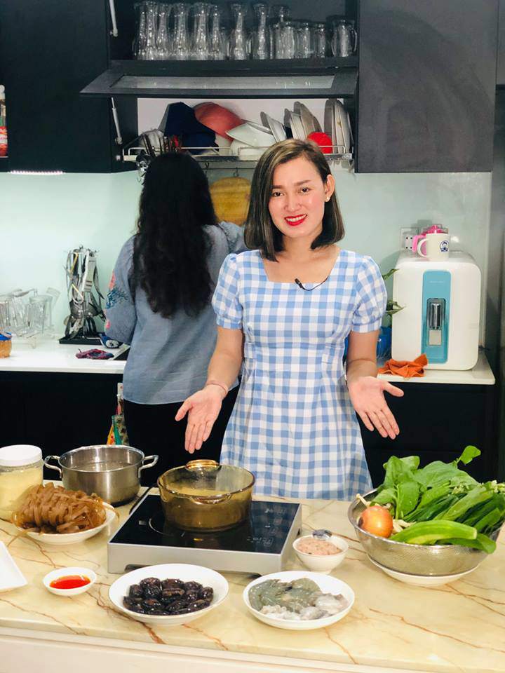 Mẹ SG kho cá tanh thối nhà thối cửa bỗng thành siêu đầu bếp, lên truyền hình như cơm bữa-1