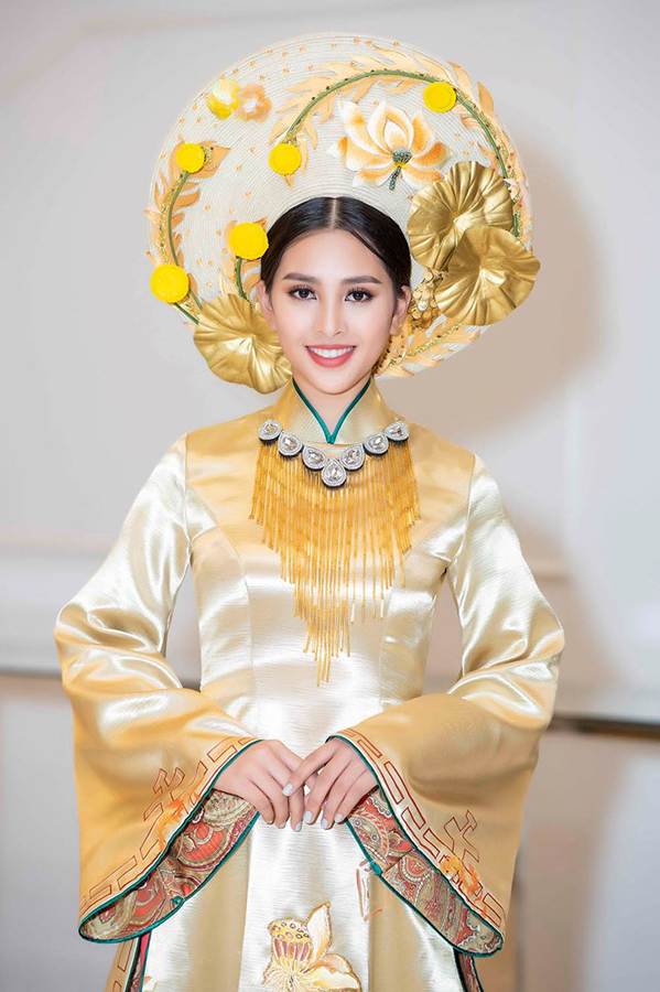 Hoa hậu Tiểu Vy mặc áo dài cung đình, đọ sắc Á hậu Phương Nga-Thuý An-3