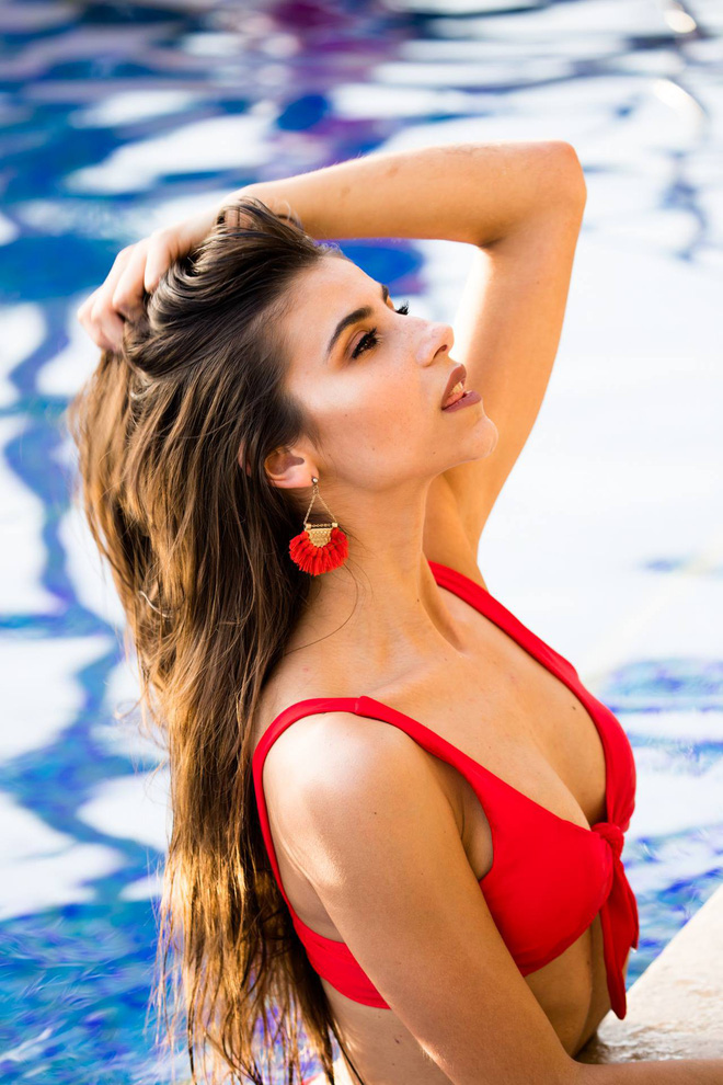 Thân hình đẹp, Lê Âu Ngân Anh mặc bikini bốc lửa sau khi bị chê bai-11