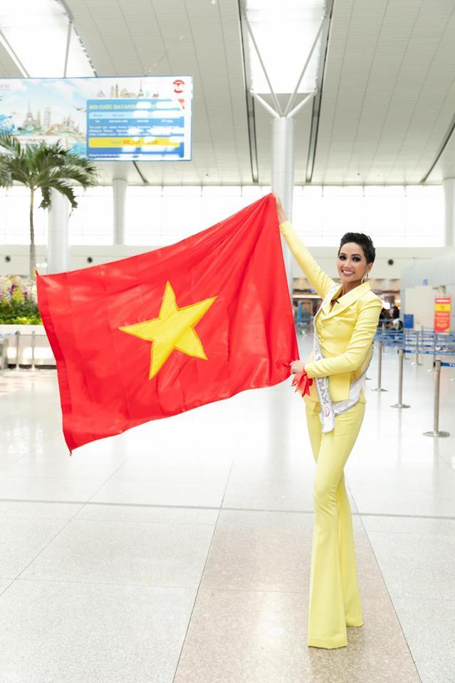 H’Hen Niê hát Như có Bác Hồ mừng tuyển Việt Nam vào tứ kết Asian Cup-1