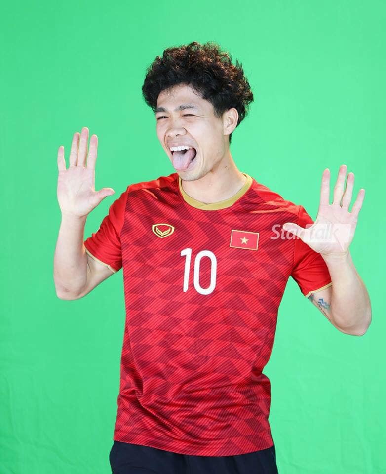 Rổ” biểu cảm đưa Công Phượng lên thành nguồn cảm hứng chế meme của năm-12