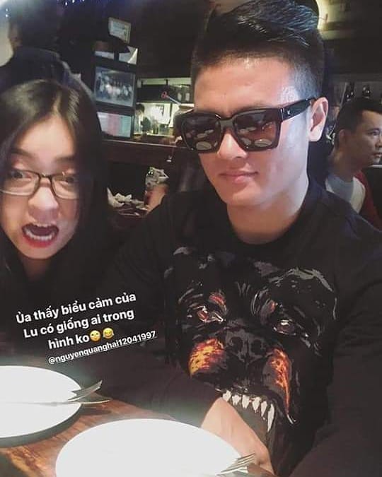 Đăng status chúc mừng đội tuyển Việt Nam nhưng lại bơ đẹp bình luận ngọt ngào của Quang Hải, Nhật Lê khiến fan đồn đoán...-3