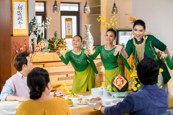 ‘Bùa ăn’ của Quang Trung - Huỳnh Lập chiếm sóng showbiz-2